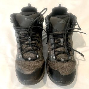 Keen Womens Waterproof Hiking Boots Black Grey Raven Gargoyle Size 7.5